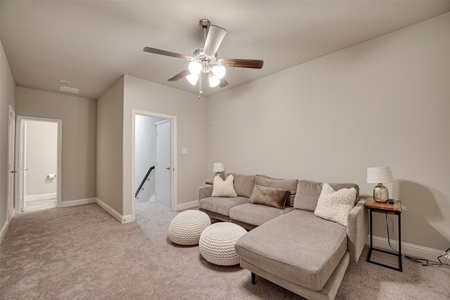 Building Photo - 1651 Sonnet Dr