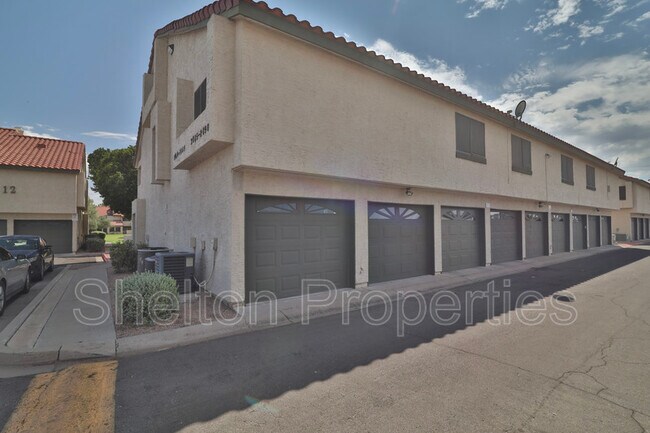 Building Photo - 30 E Brown Rd