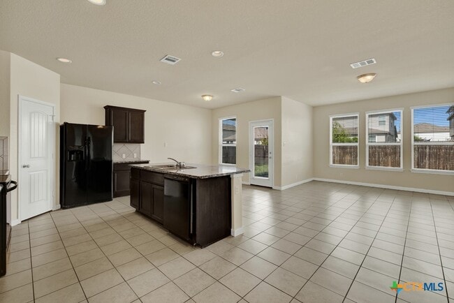 Building Photo - 1355 Fall Cover St