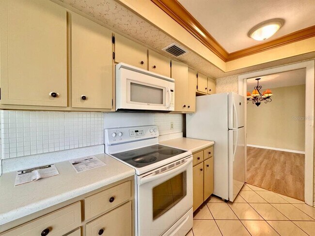 Building Photo - 2060 Attache Ct