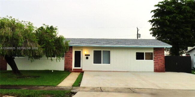 Building Photo - 1030 SW 96th Ave