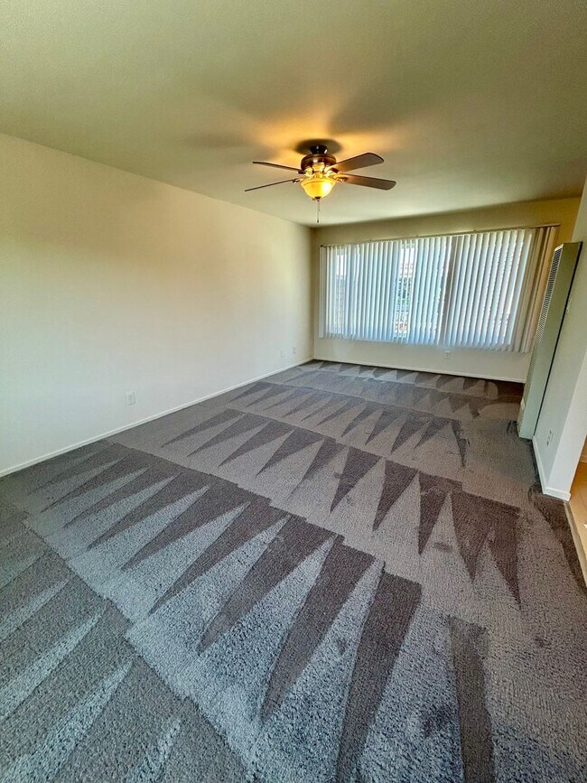 Building Photo - 14205-14211 Doolittle Dr.