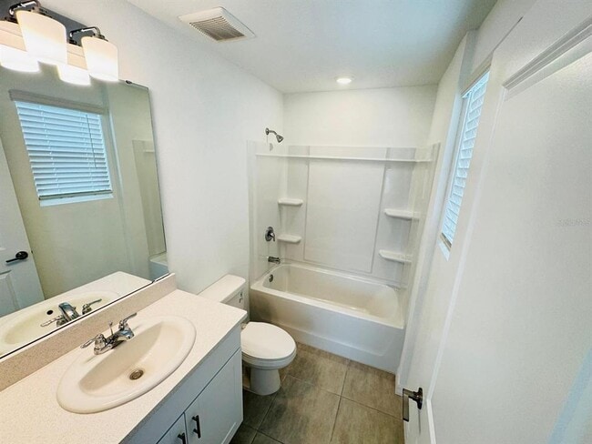 Building Photo - 3140 Skyline Lp