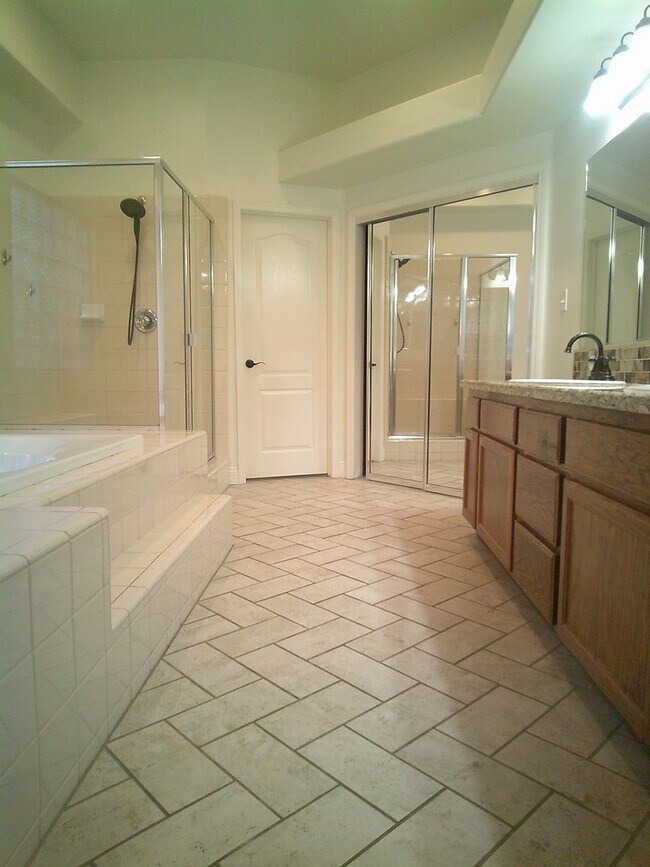 Building Photo - 8501 Exodus Ln