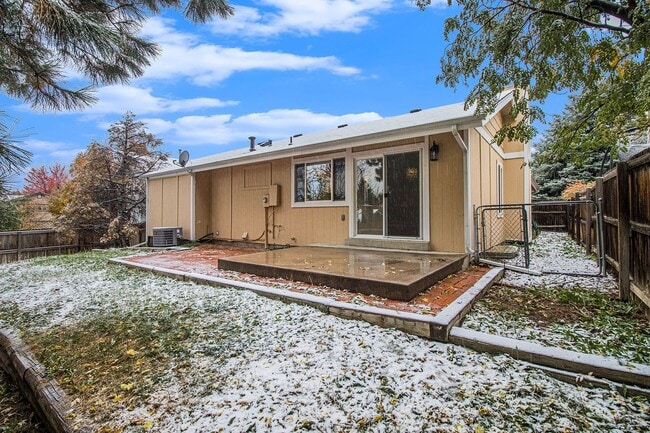 Building Photo - Stunning Greenwood Village Remodel!