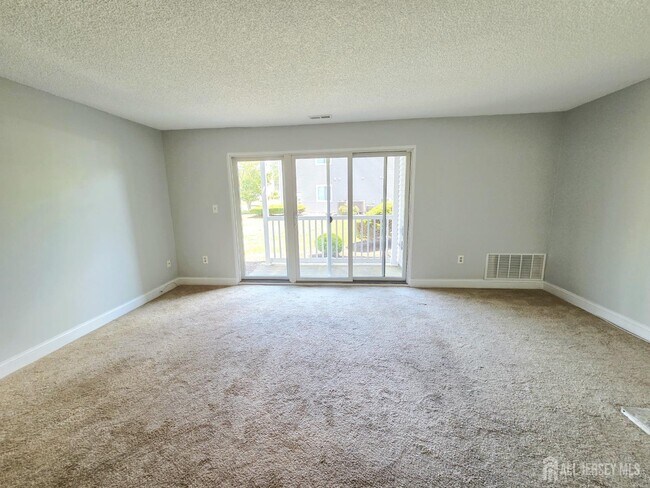 Building Photo - 8113 Tamarron Dr