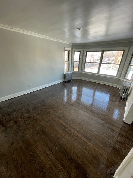 Building Photo - 1236 W 83rd St