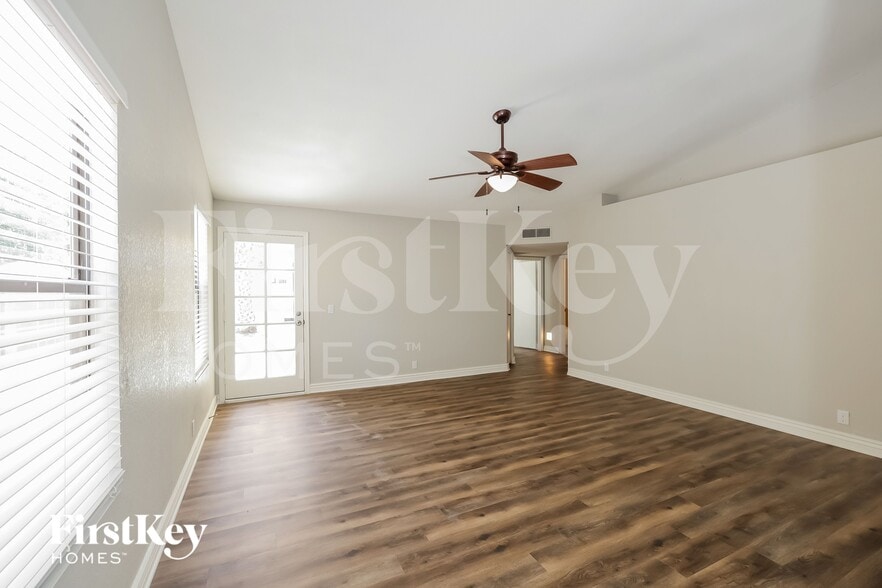 Building Photo - 3717 W Tierra Buena Ln