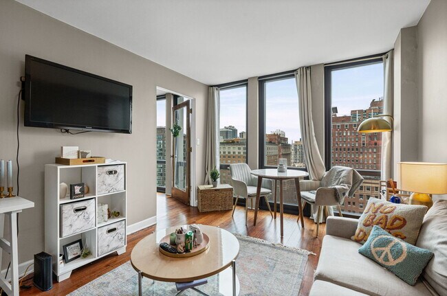 Building Photo - 1 E Scott St