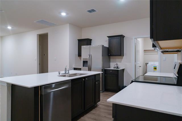 Building Photo - 929 Jefferson Wy