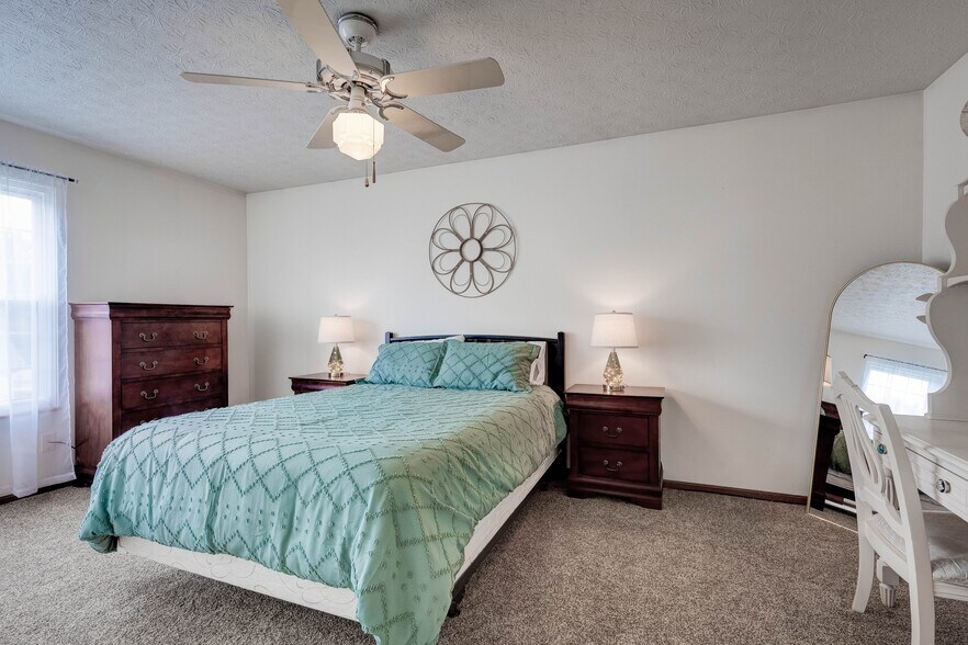 Building Photo - 6524 Blossomwood Cir NE