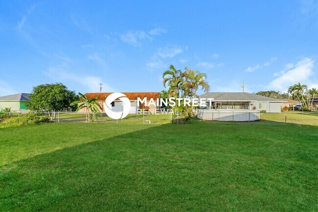 Building Photo - 3 Bedroom Pet-Friendly Home in Cape Coral, FL with Main Street Renewal