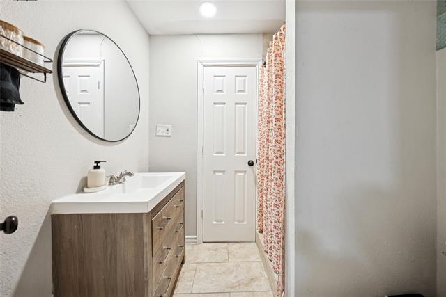 Building Photo - 2923 Wanda Way