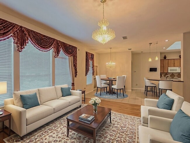 Building Photo - 15811 Sandisfield Ln