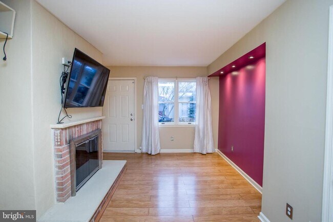 Building Photo - 1529 Margaret Ct