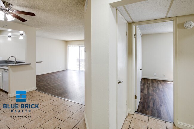 Building Photo - 451 S Harvard Blvd