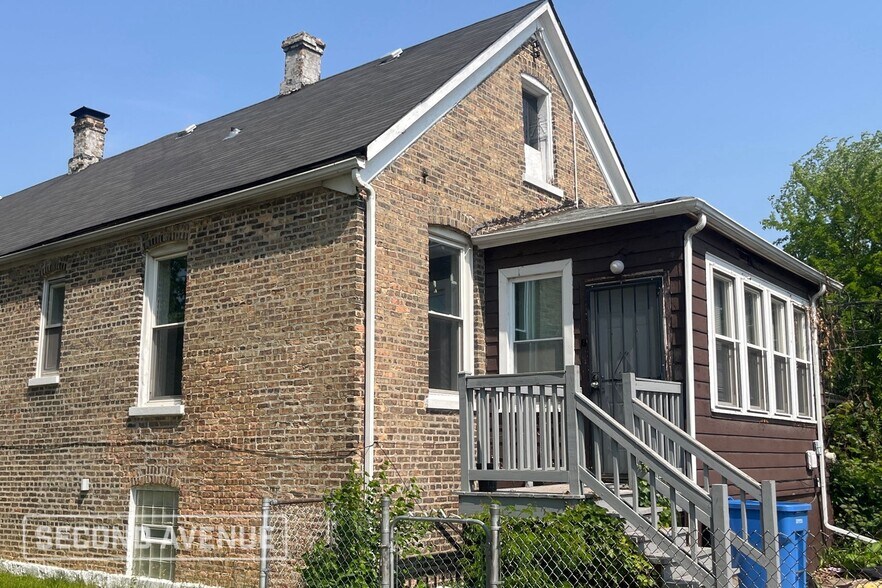 Building Photo - 9959 S Wallace St