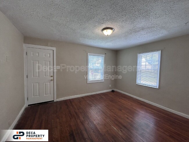 Building Photo - 5318 Winslow Dr