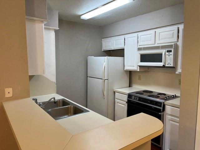 Building Photo - 1305 W Villa Maria Rd