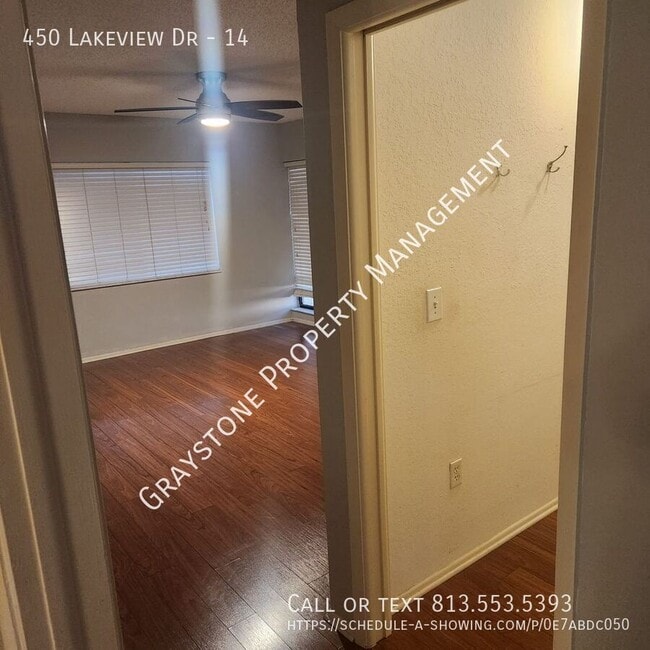 Building Photo - 450 Lakeview Dr