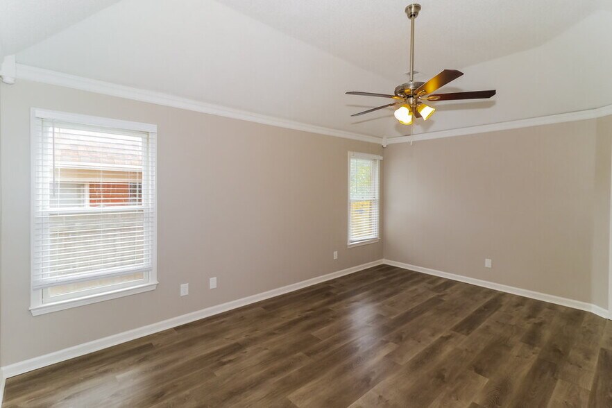 Building Photo - 9261 Chimneyrock Blvd.