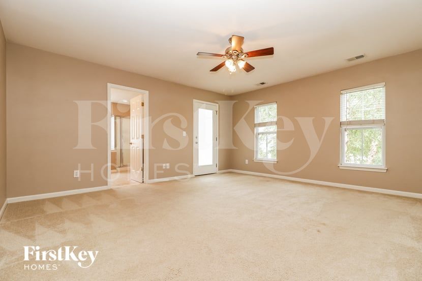 Building Photo - 577 Delafield Dr