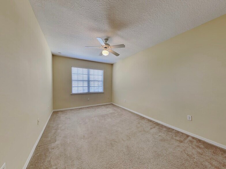 Building Photo - 3320 Windsor Lake Cir