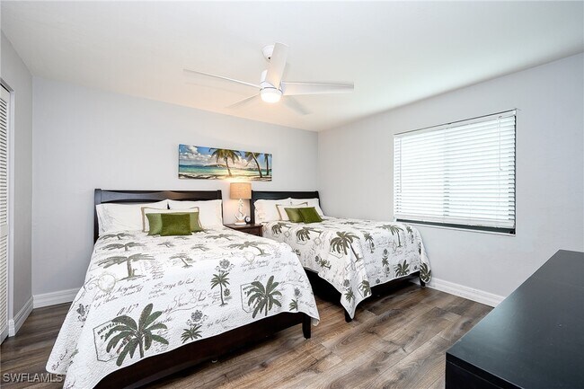 Building Photo - 586 Beachwalk Cir