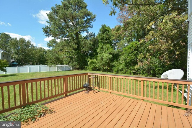 Building Photo - 8609 Oxon Hill Rd