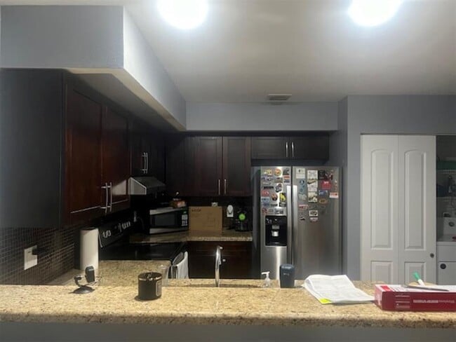 Building Photo - 7160 Sportsman Dr
