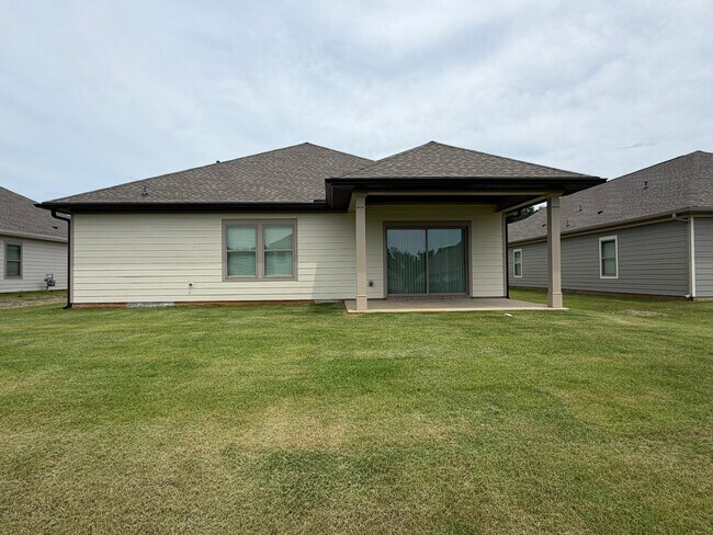 Building Photo - 202 Cobbdale Park Dr
