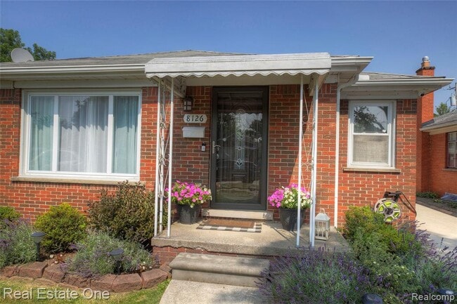 Building Photo - 8126 Dale St