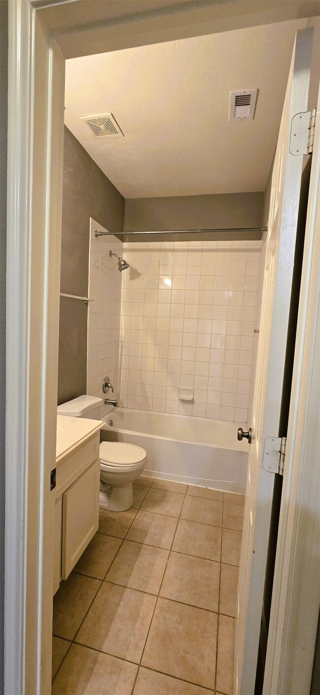 Building Photo - 21703 Sierra Long Dr