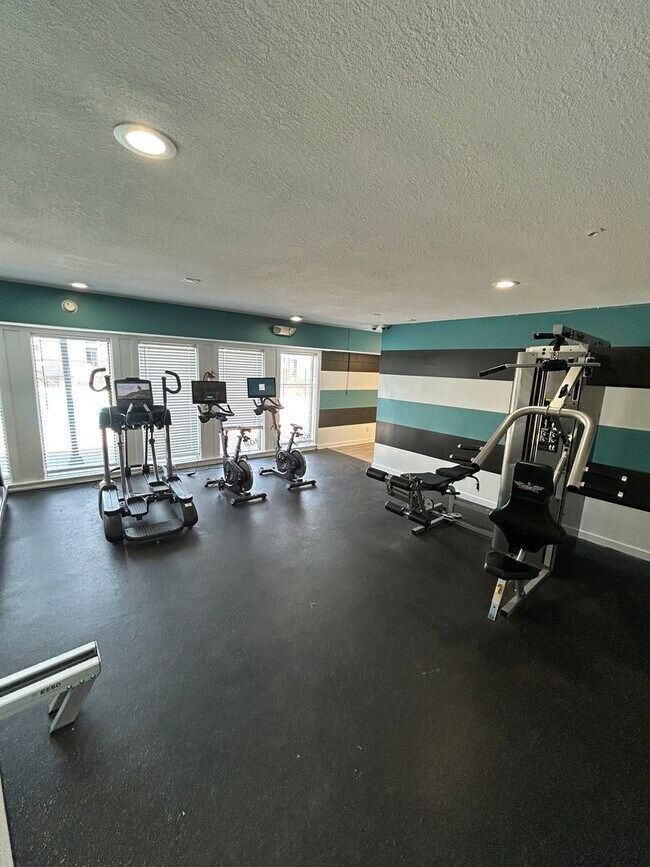 Building Photo - 11829 Amerado Blvd