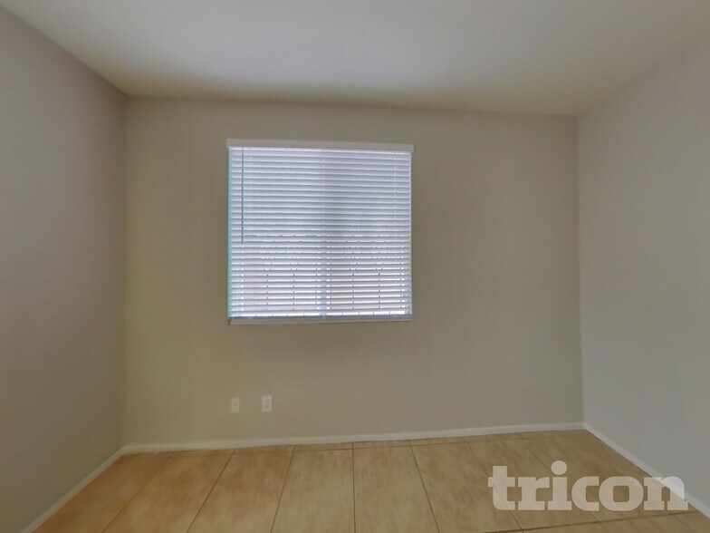 Building Photo - 2911 Extravagant Ave