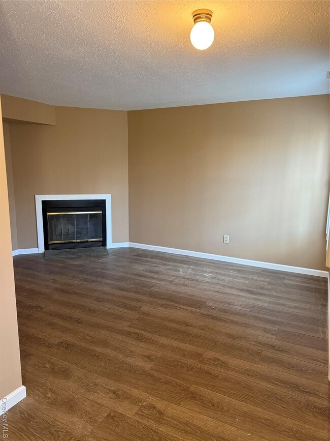 Primary Photo - 2805 Whispering Hills Dr