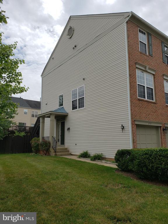 Building Photo - 45515 Cambers Trail Terrace