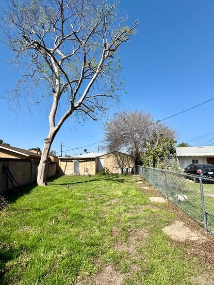 Building Photo - 6664 Ensign Ave