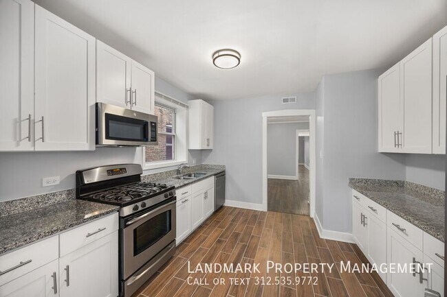 Building Photo - 3817 N Sawyer Ave