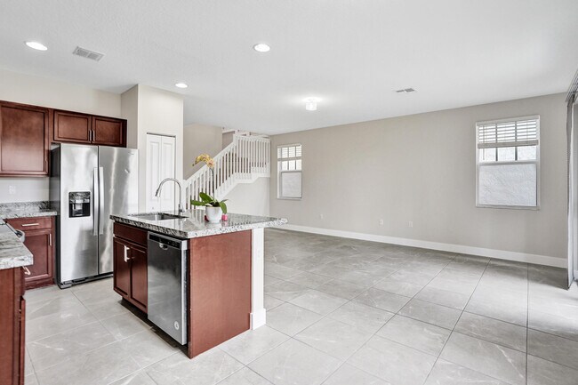 Building Photo - 4926 NW 48th Terrace