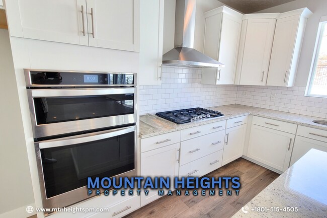 Building Photo - 2234 W Northridge Dr