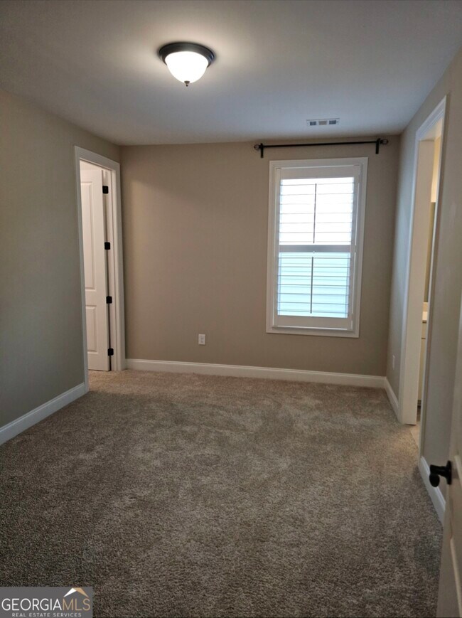 Building Photo - 609 Tulip Poplar Dr