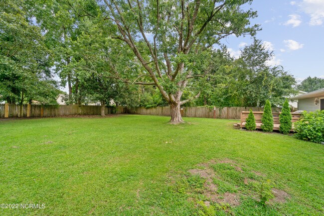Building Photo - 805 Deblea Ct