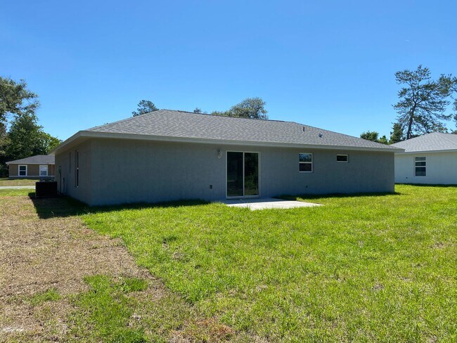 Building Photo - Desirable SW Ocala Neighborhood 3/2/2 *WON...