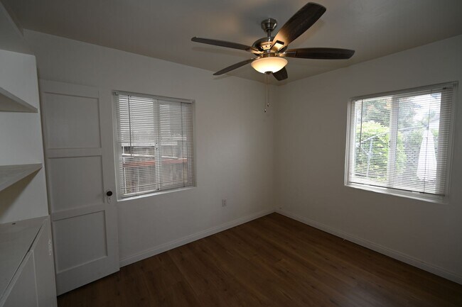 Building Photo - 1609diam