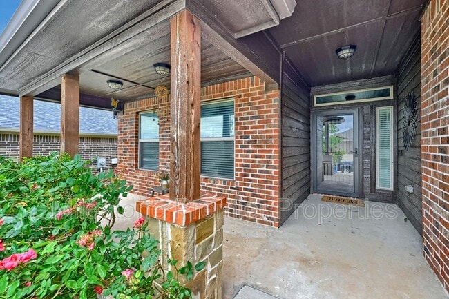 Building Photo - 3418 Ballam St