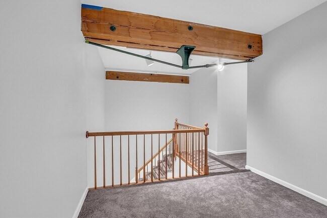 Building Photo - 200 Market St