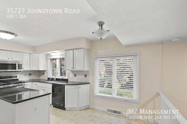 Building Photo - 35727 Johnstown Rd