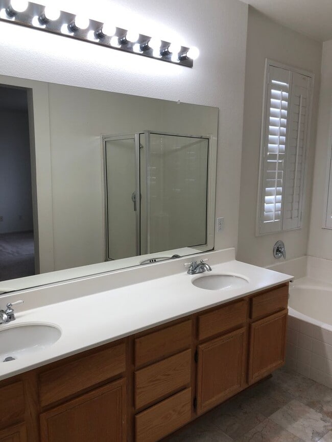 Building Photo - Single Story 3bd/2ba in Sun City