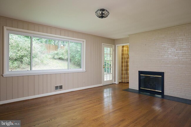 Building Photo - 6716 Tulip Hill Terrace